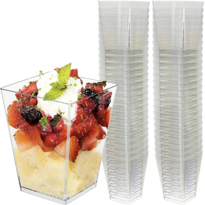 kvadratne pvc skodelice za sladice 120ml 50 kosov